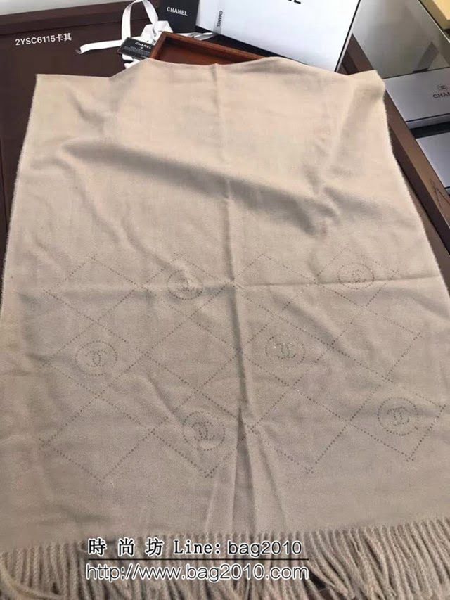 CHANEL香奈兒最新款 燙鑽logo羊絨圍巾 2YSC6115 LLWJ7051